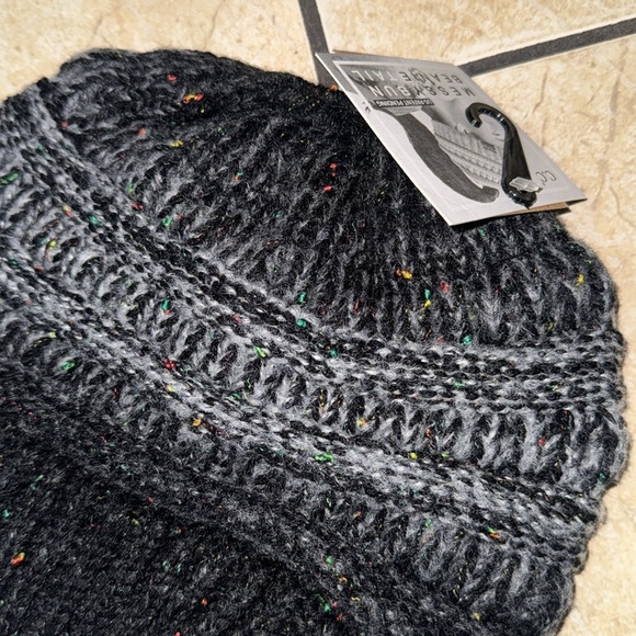 Flecked Ombre CC Messy Bun Beanie Tail - Picture 3 of 9